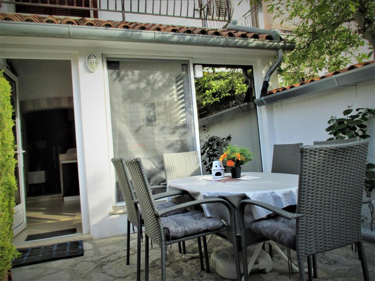 Family Apartment Romina Vrsar Bagian luar foto
