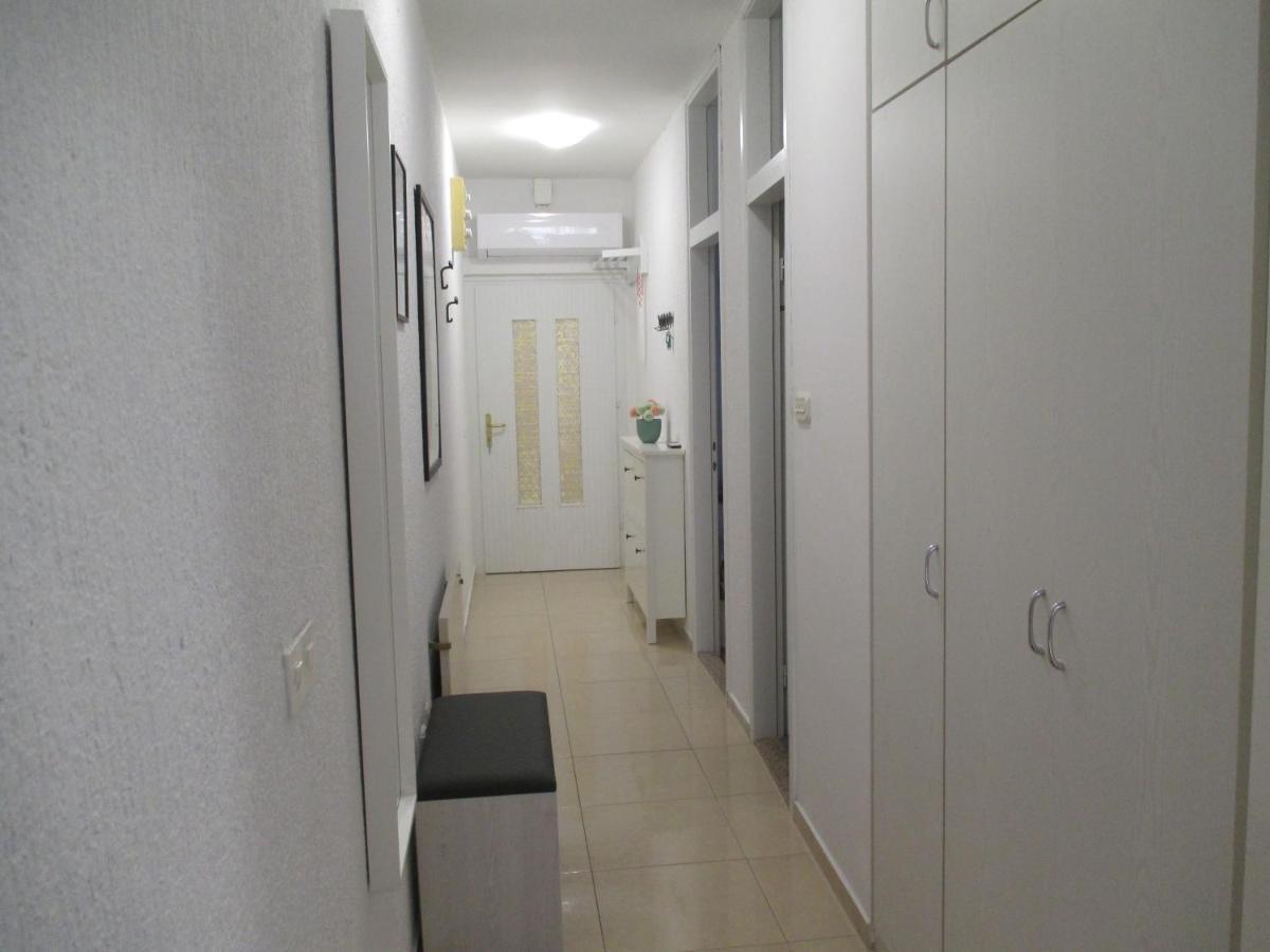 Family Apartment Romina Vrsar Bagian luar foto