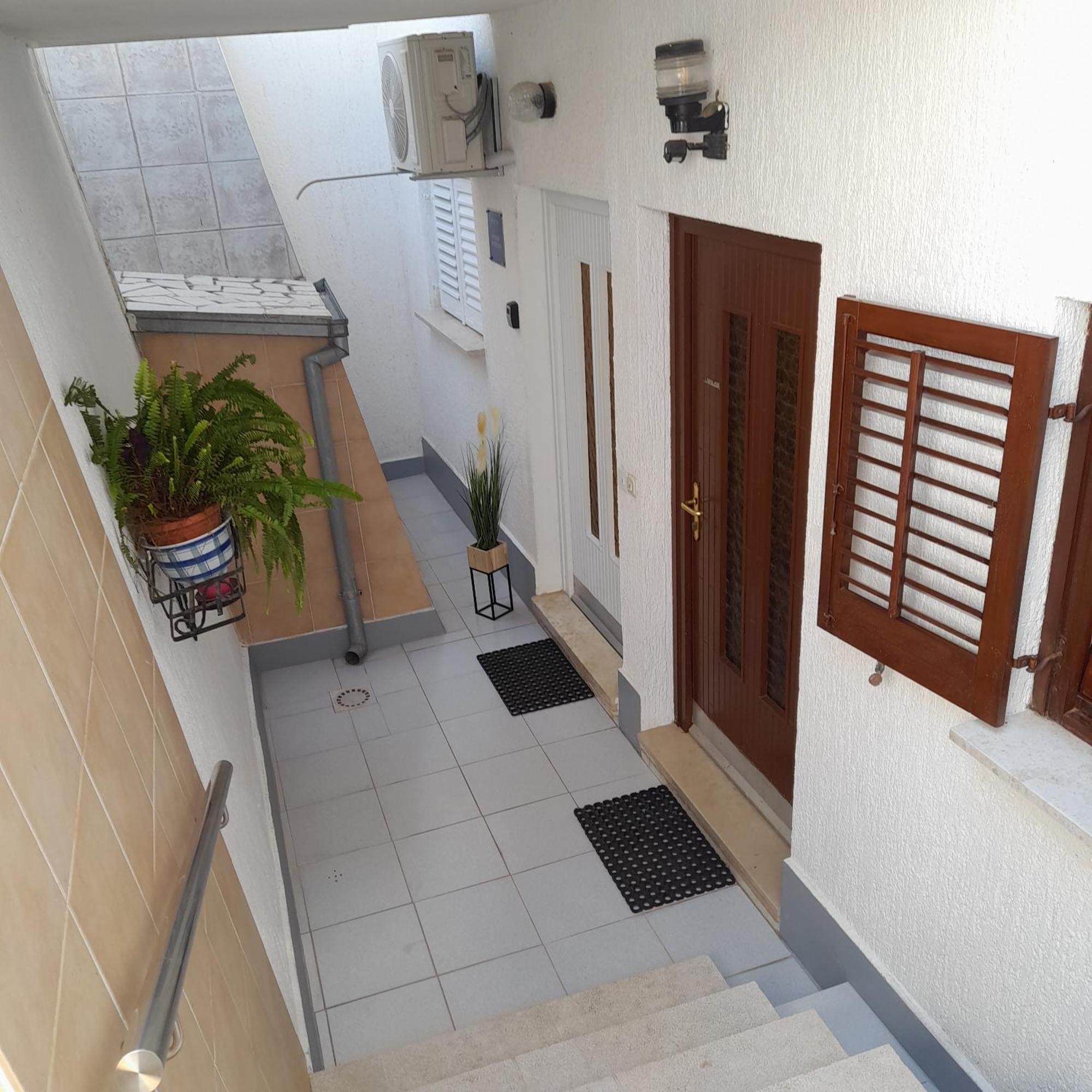 Family Apartment Romina Vrsar Bagian luar foto