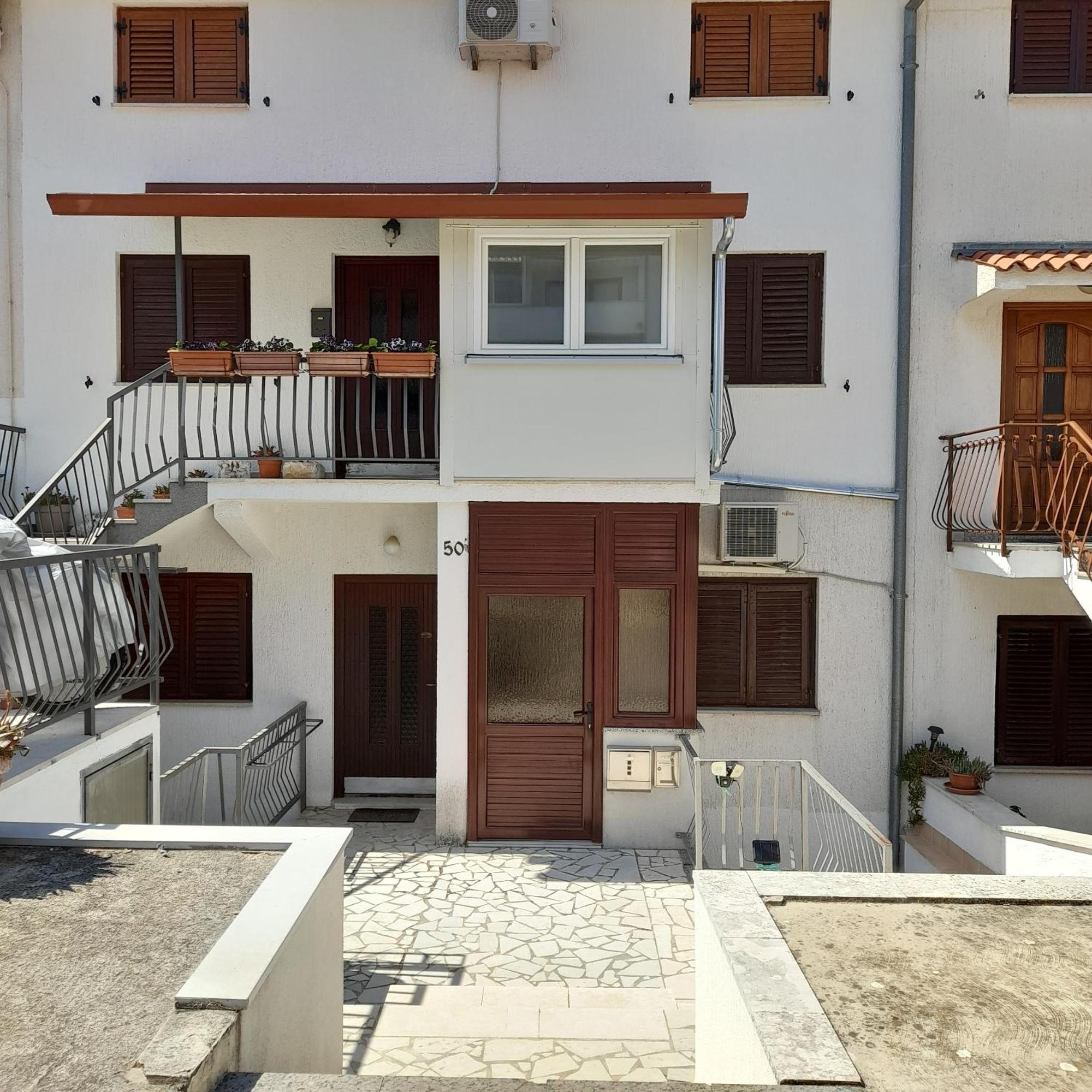 Family Apartment Romina Vrsar Bagian luar foto